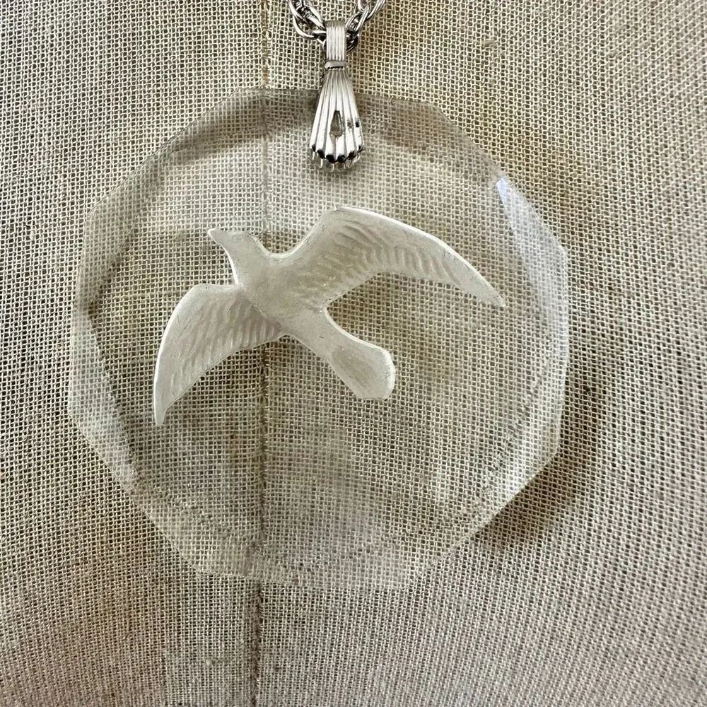 Vintage Etched Glass Bird Pendant Necklace